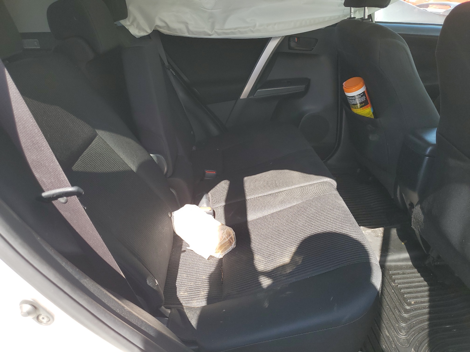 JTMBFREV9HJ133202 2017 Toyota Rav4 Le