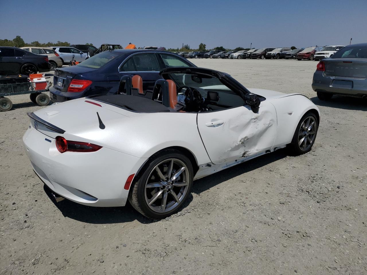 2022 Mazda Mx-5 Miata Grand Touring VIN: JM1NDAD72N0507075 Lot: 63724034