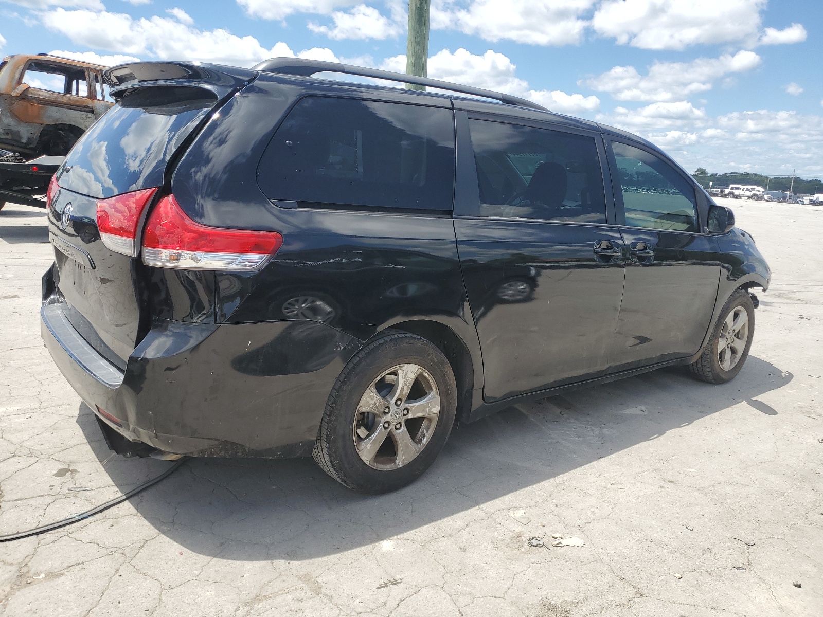 2014 Toyota Sienna Le vin: 5TDKK3DC4ES483344