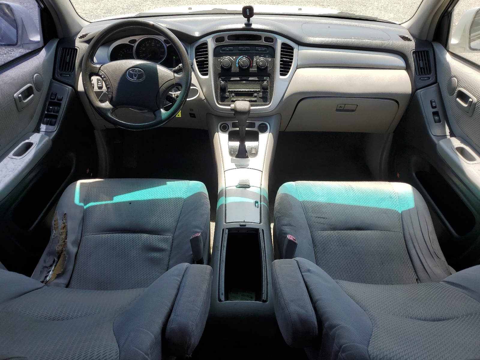 JTEDP21AX40009709 2004 Toyota Highlander Base