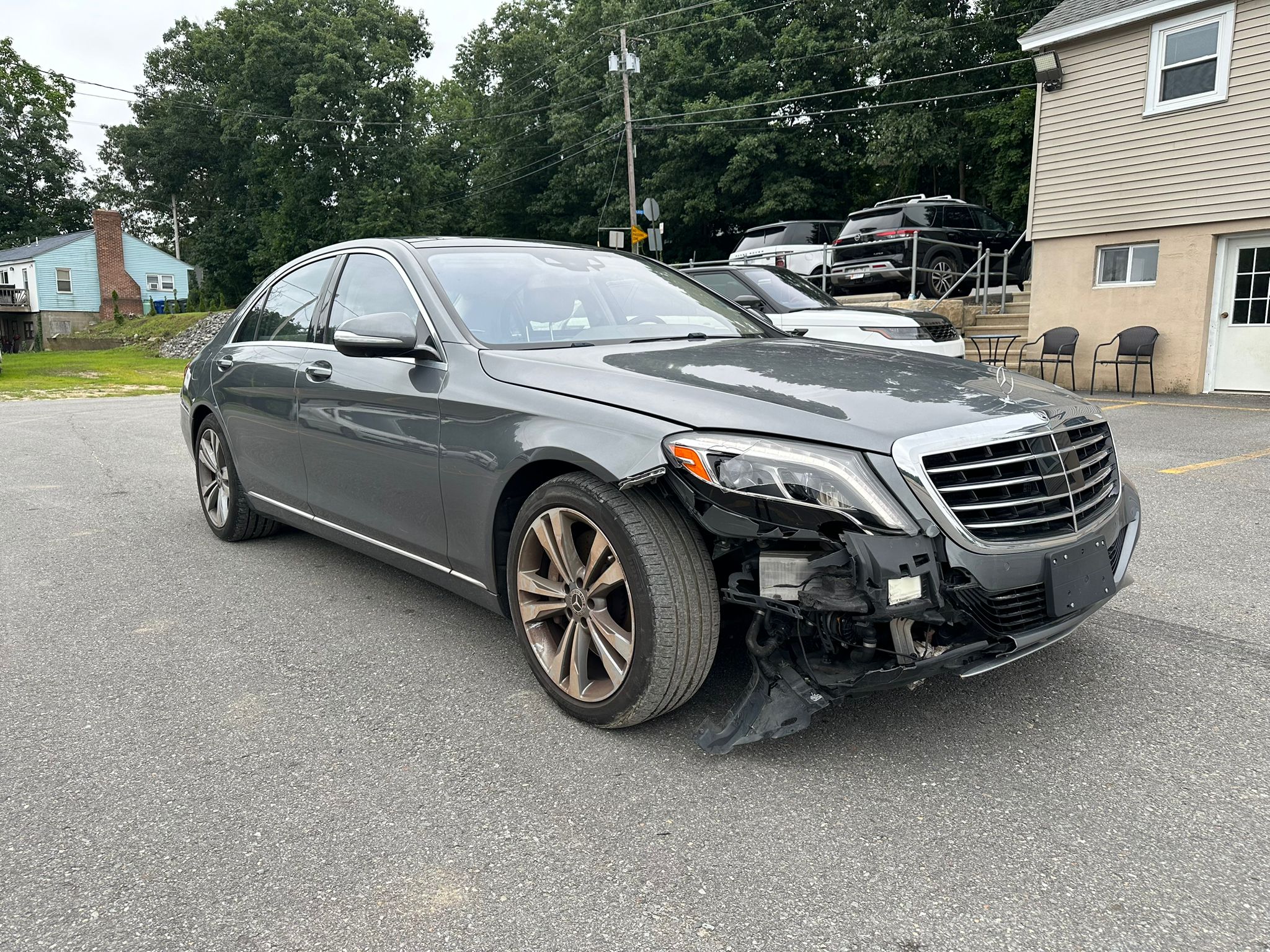 2017 Mercedes-Benz S 550 4Matic vin: WDDUG8FBXHA341258