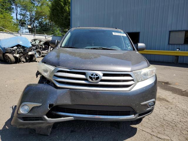  TOYOTA HIGHLANDER 2013 Серый