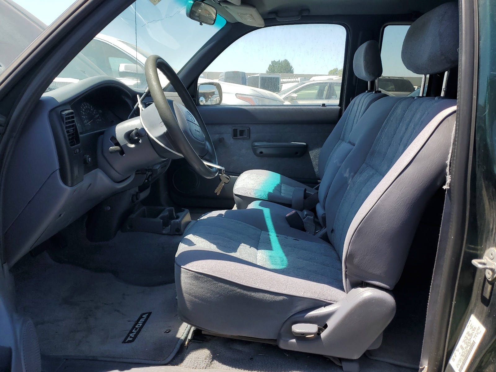 4TAVL52N3YZ648695 2000 Toyota Tacoma Xtracab