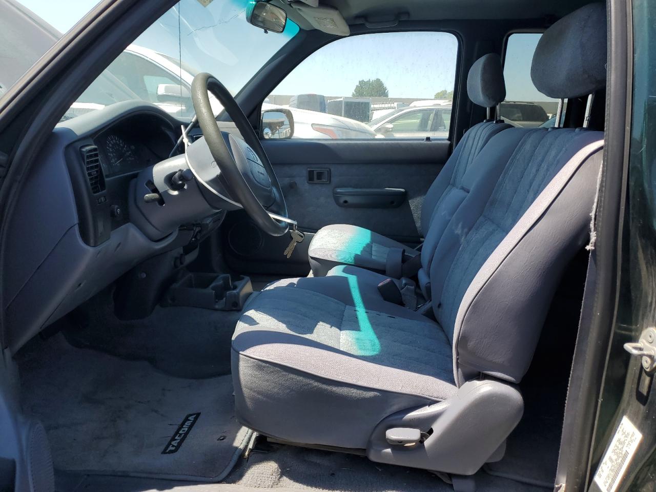 2000 Toyota Tacoma Xtracab VIN: 4TAVL52N3YZ648695 Lot: 63239044