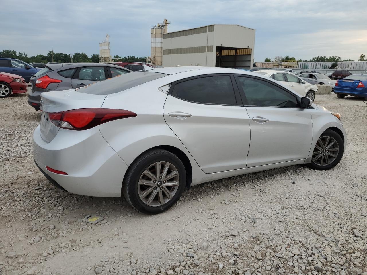 2015 Hyundai Elantra - Image 3