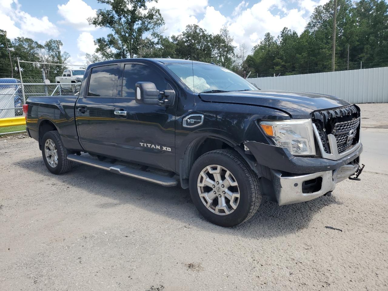 2017 Nissan Titan - Image 4