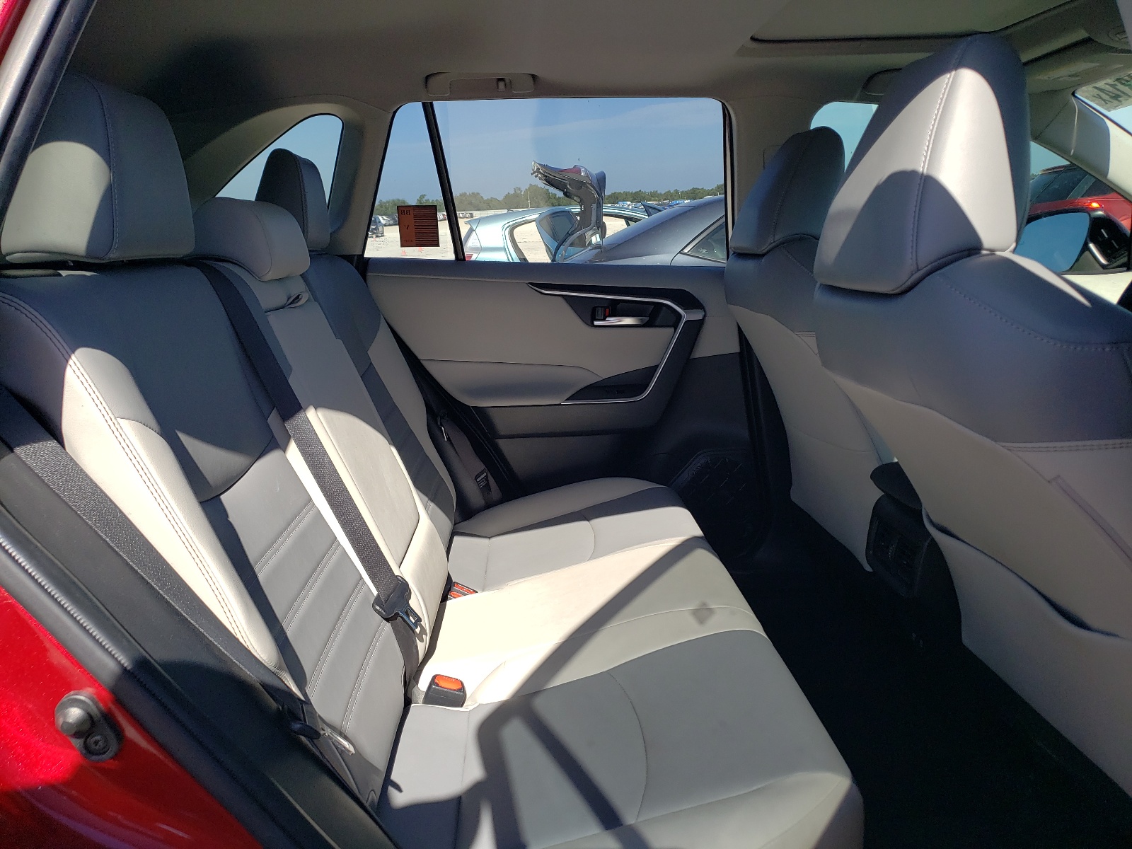 JTMC1RFV5MD072456 2021 Toyota Rav4 Xle Premium