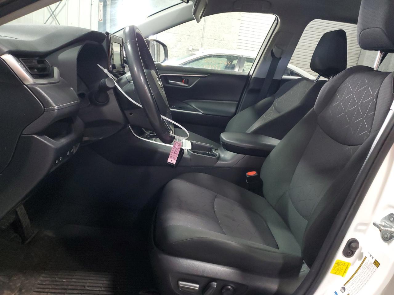 2020 Toyota Rav4 Xle VIN: JTMRWRFV3LD058839 Lot: 63106004