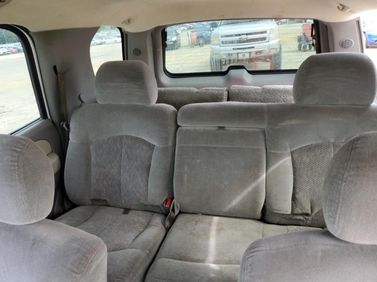 2002 Chevrolet Tahoe C1500 VIN: 1GNEC13Z82R297229 Lot: 64722944