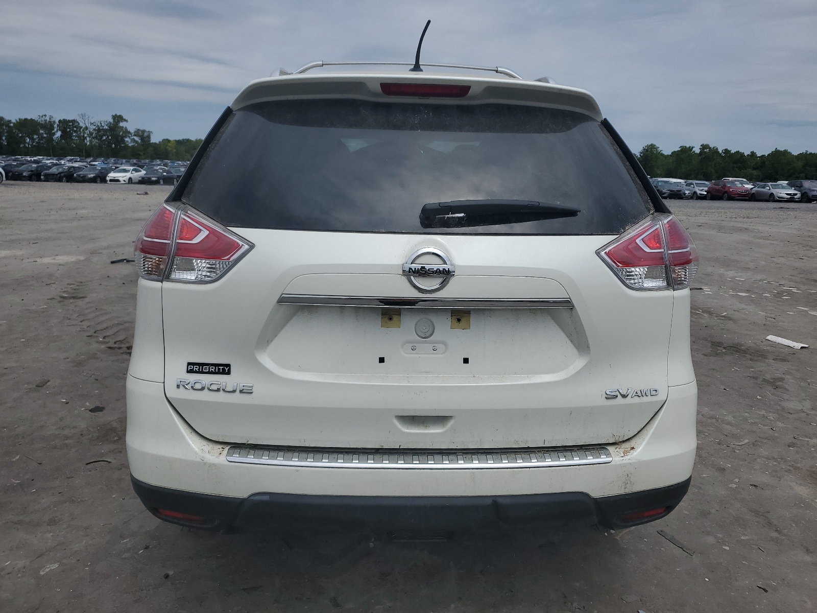 2016 Nissan Rogue S vin: KNMAT2MV1GP694793