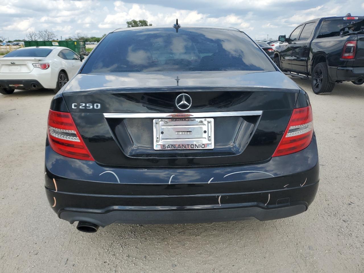 2012 Mercedes-Benz C 250 VIN: WDDGF4HB2CR215444 Lot: 64300864