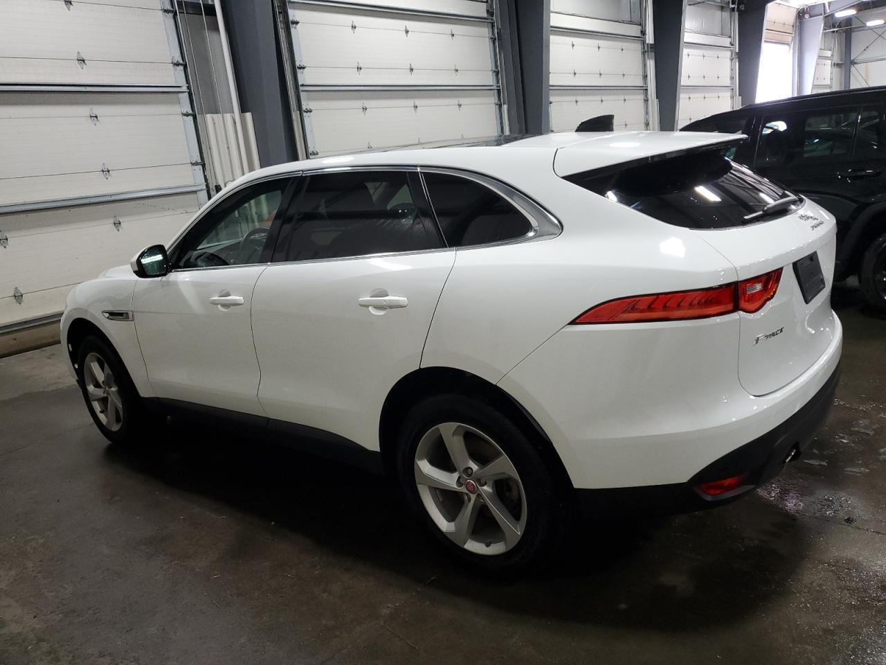 VIN SADCJ2FX4LA624252 2020 JAGUAR F-PACE no.2