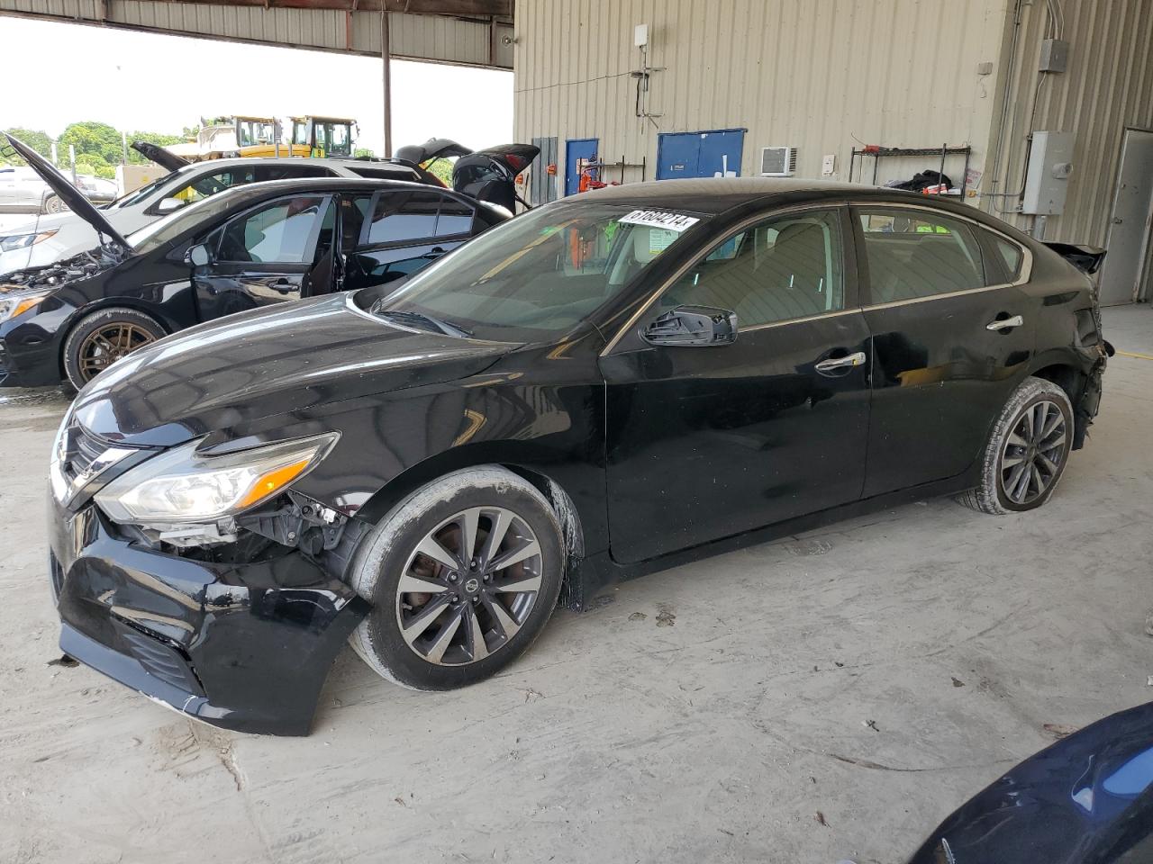 1N4AL3AP5HC270513 2017 NISSAN ALTIMA - Image 1