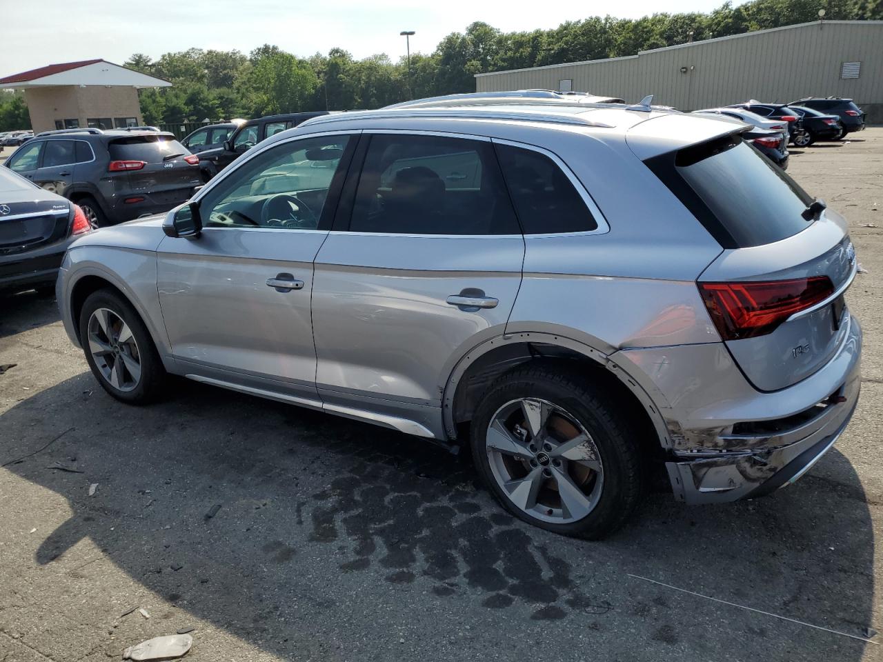 WA1BBAFY6N2137214 2022 AUDI Q5 - Image 2