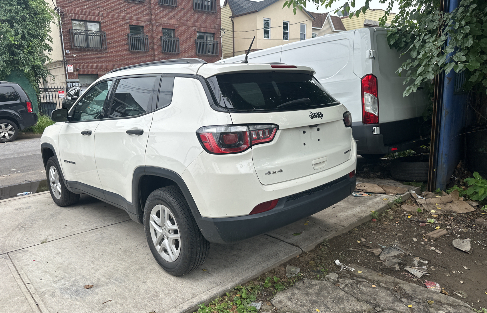 2018 Jeep Compass Sport vin: 3C4NJDAB8JT330600