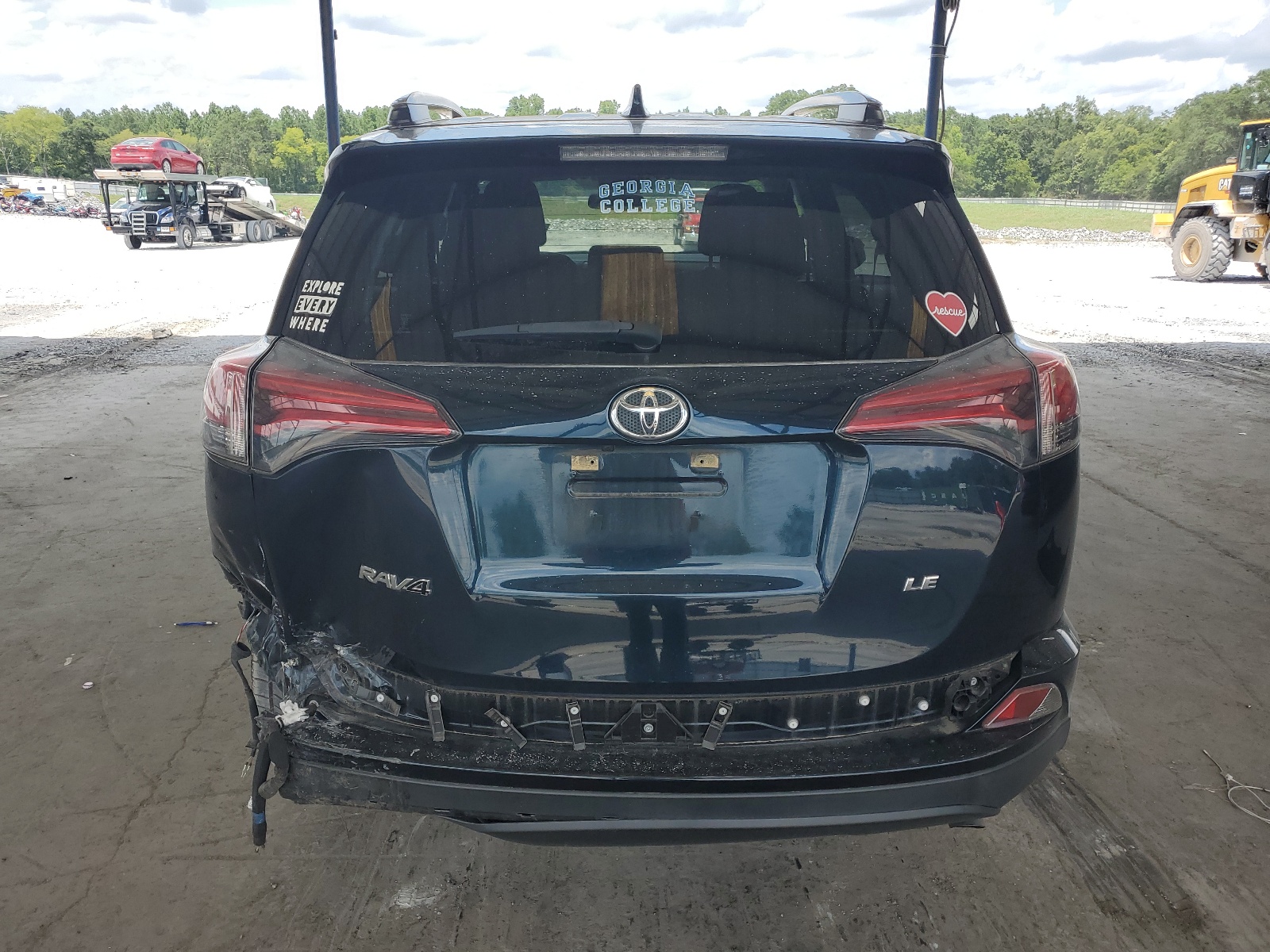 JTMZFREV5HJ135706 2017 Toyota Rav4 Le