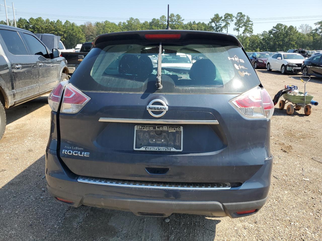 2016 Nissan Rogue S VIN: 5N1AT2MT5GC829808 Lot: 61144984