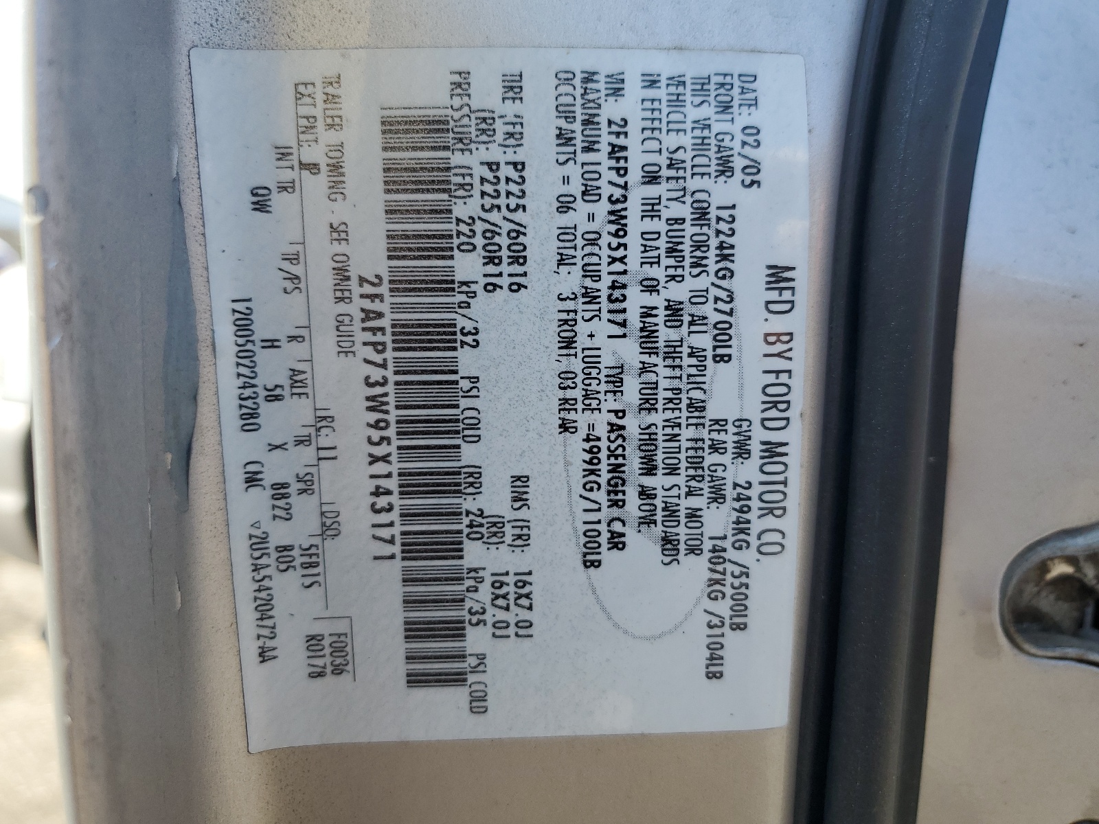 2FAFP73W95X143171 2005 Ford Crown Victoria