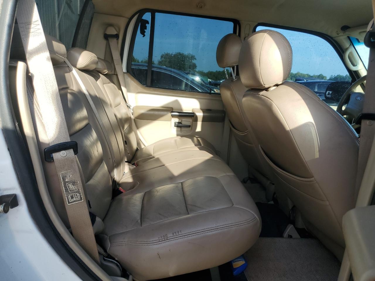 2004 Ford Explorer Sport Trac VIN: 1FMZU67K74UA38860 Lot: 63964124