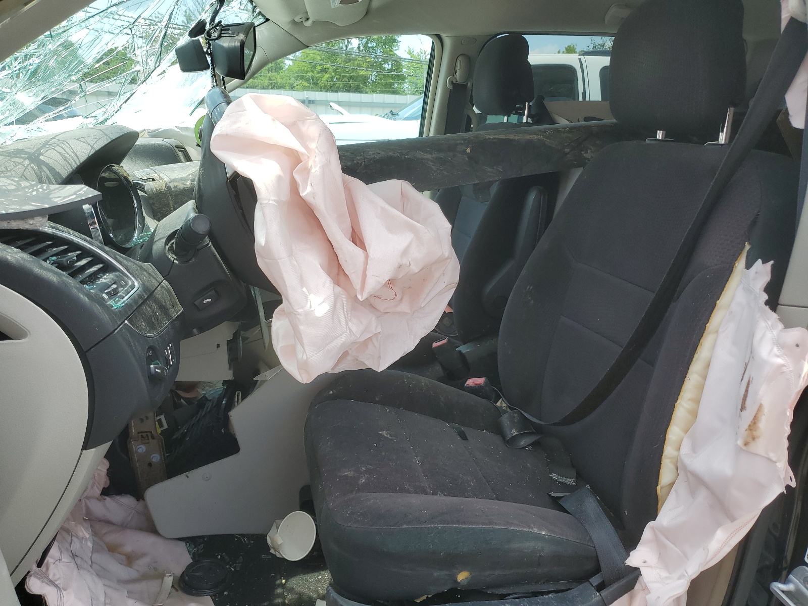 2A4RR5DG2BR716015 2011 Chrysler Town & Country Touring