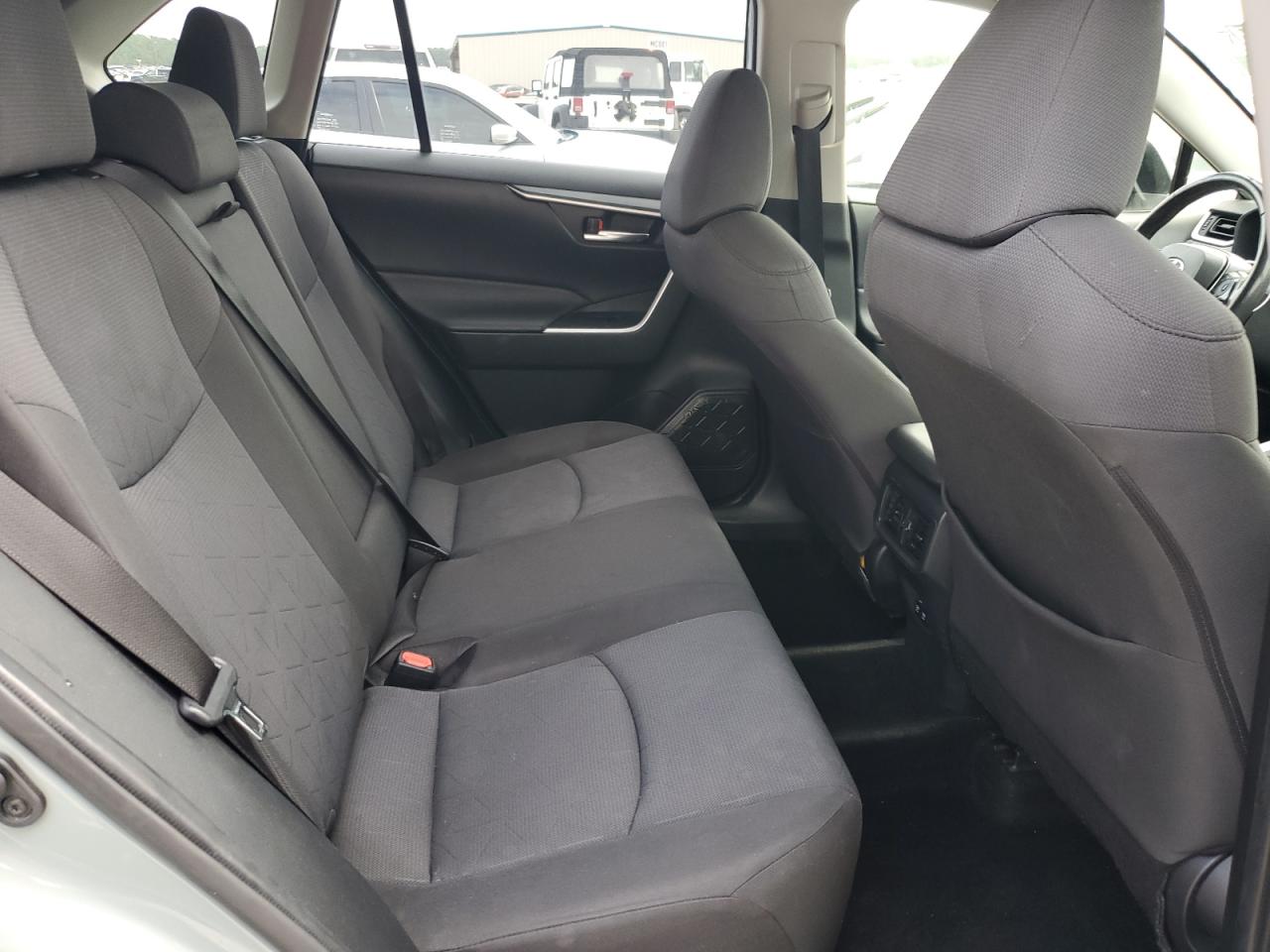 2020 Toyota Rav4 Xle VIN: JTMP1RFV3LD049743 Lot: 64410184