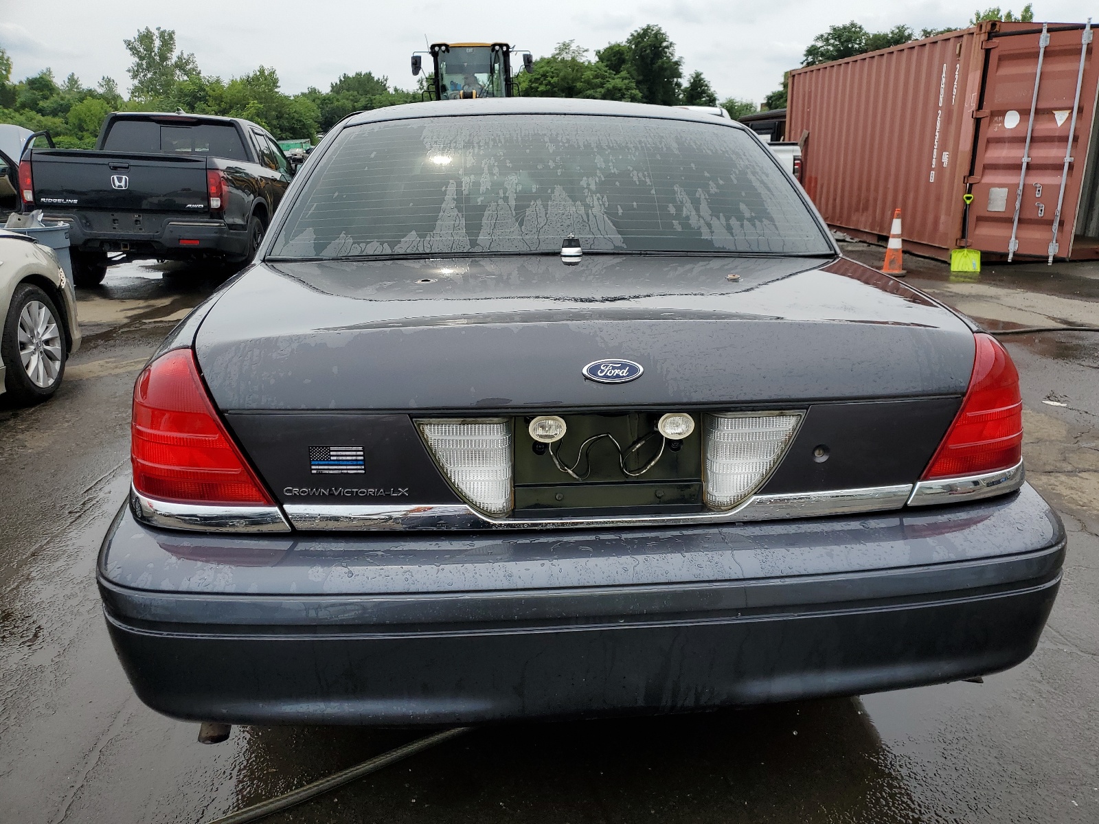 2FAFP74W04X104773 2004 Ford Crown Victoria Lx