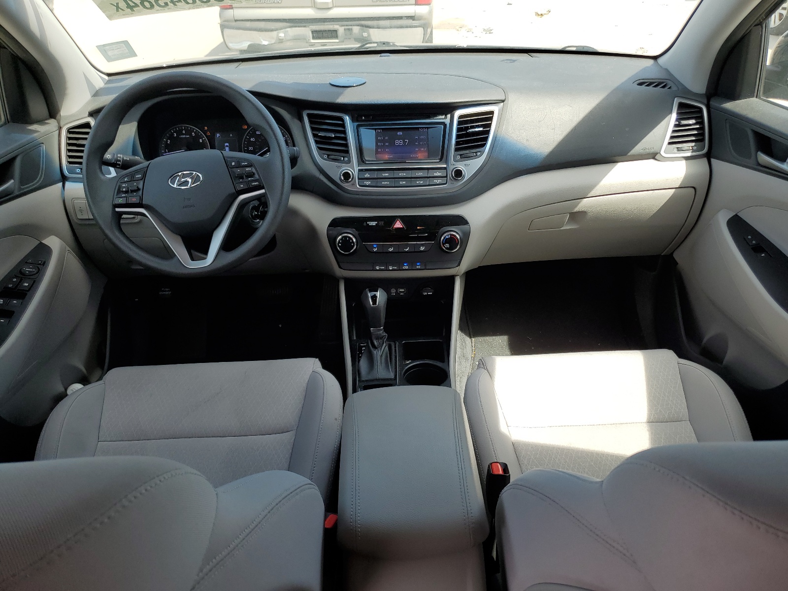 KM8J23A43JU700909 2018 Hyundai Tucson Se