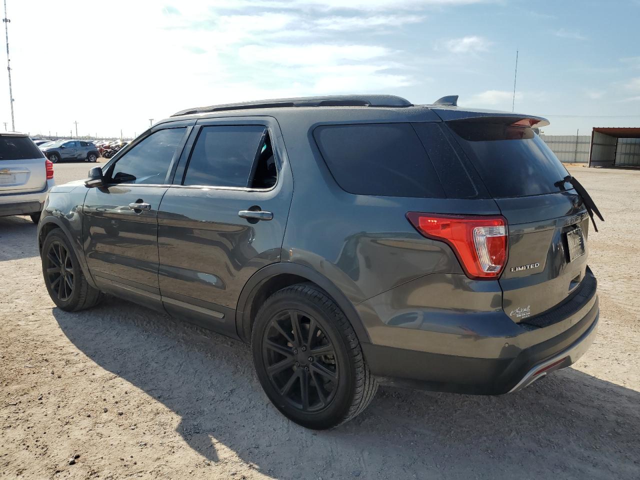 1FM5K7F88HGC33662 2017 FORD EXPLORER - Image 2