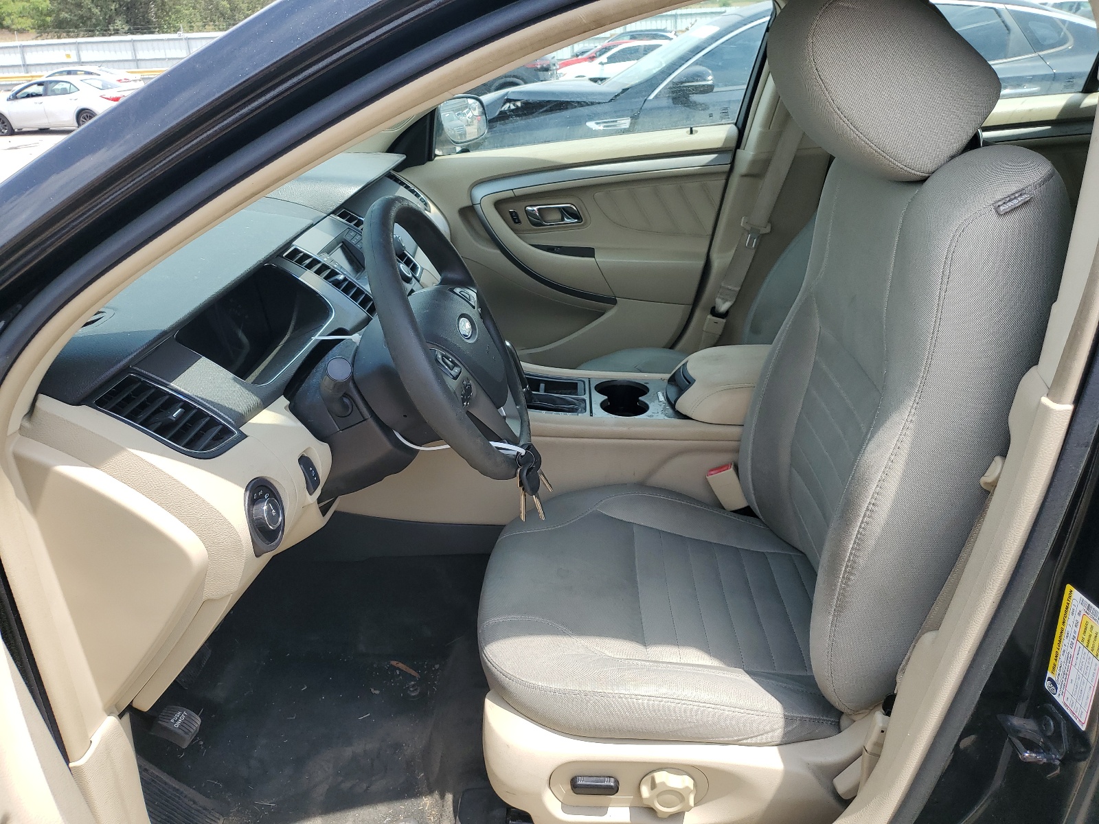 1FAHP2D84EG125873 2014 Ford Taurus Se