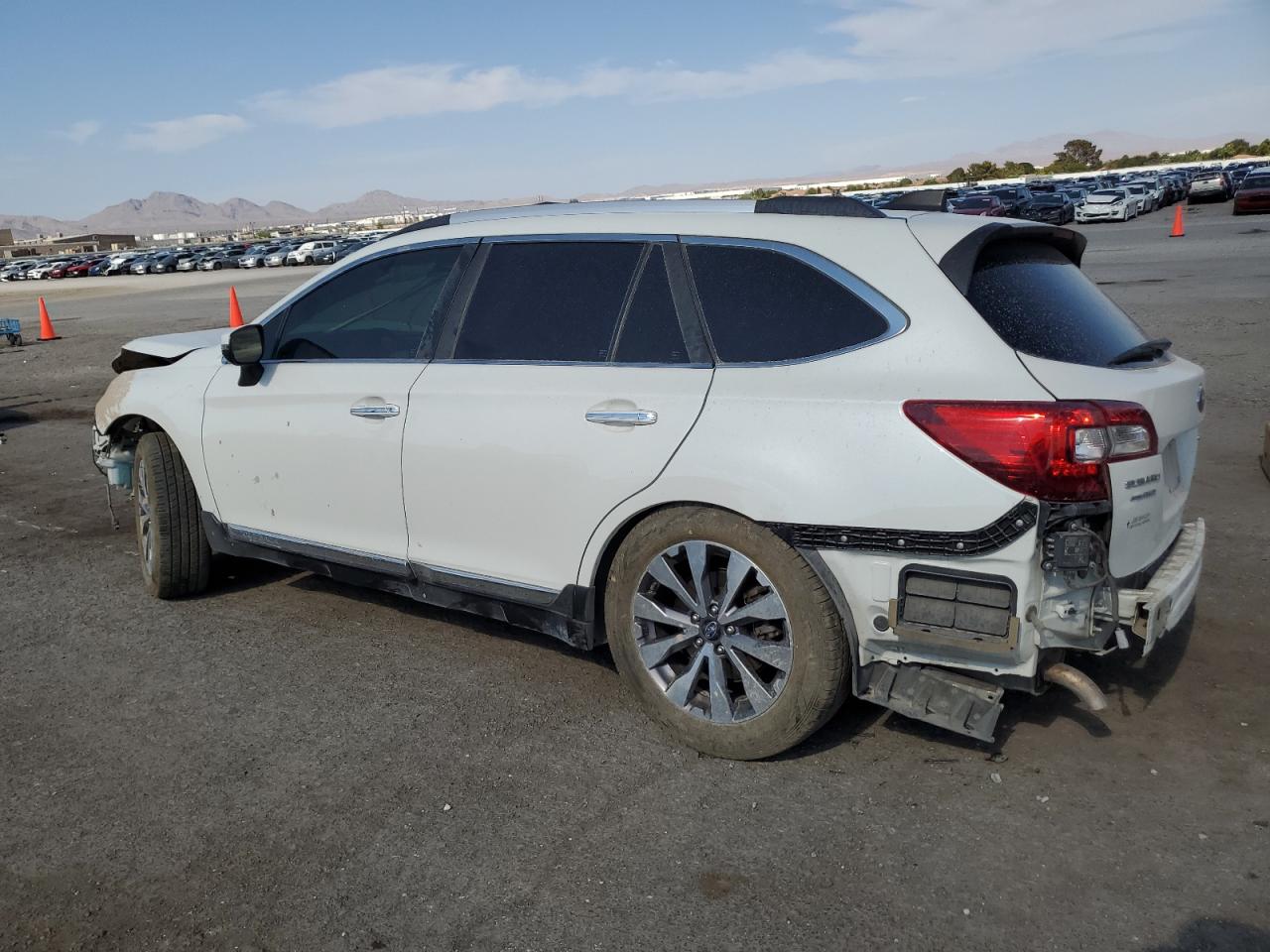 VIN 4S4BSETC1J3222175 2018 SUBARU OUTBACK no.2