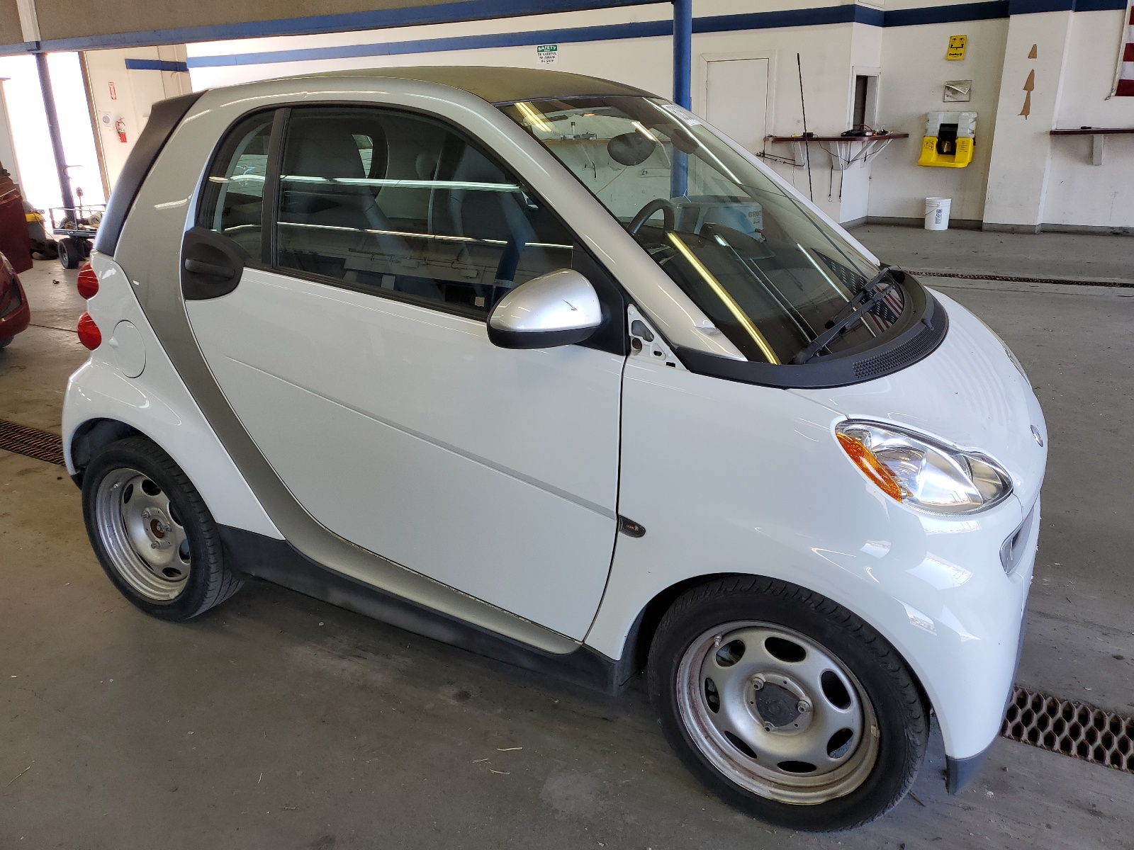 2015 Smart Fortwo Pure vin: WMEEJ3BA2FK787493