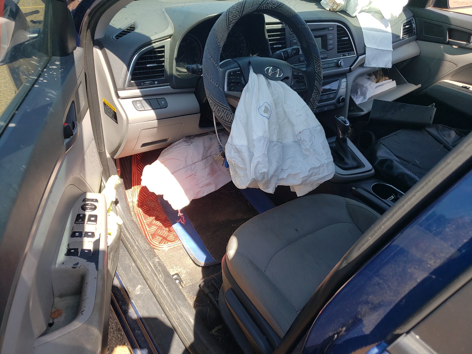 5NPD74LF1JH306469 2018 Hyundai Elantra Se