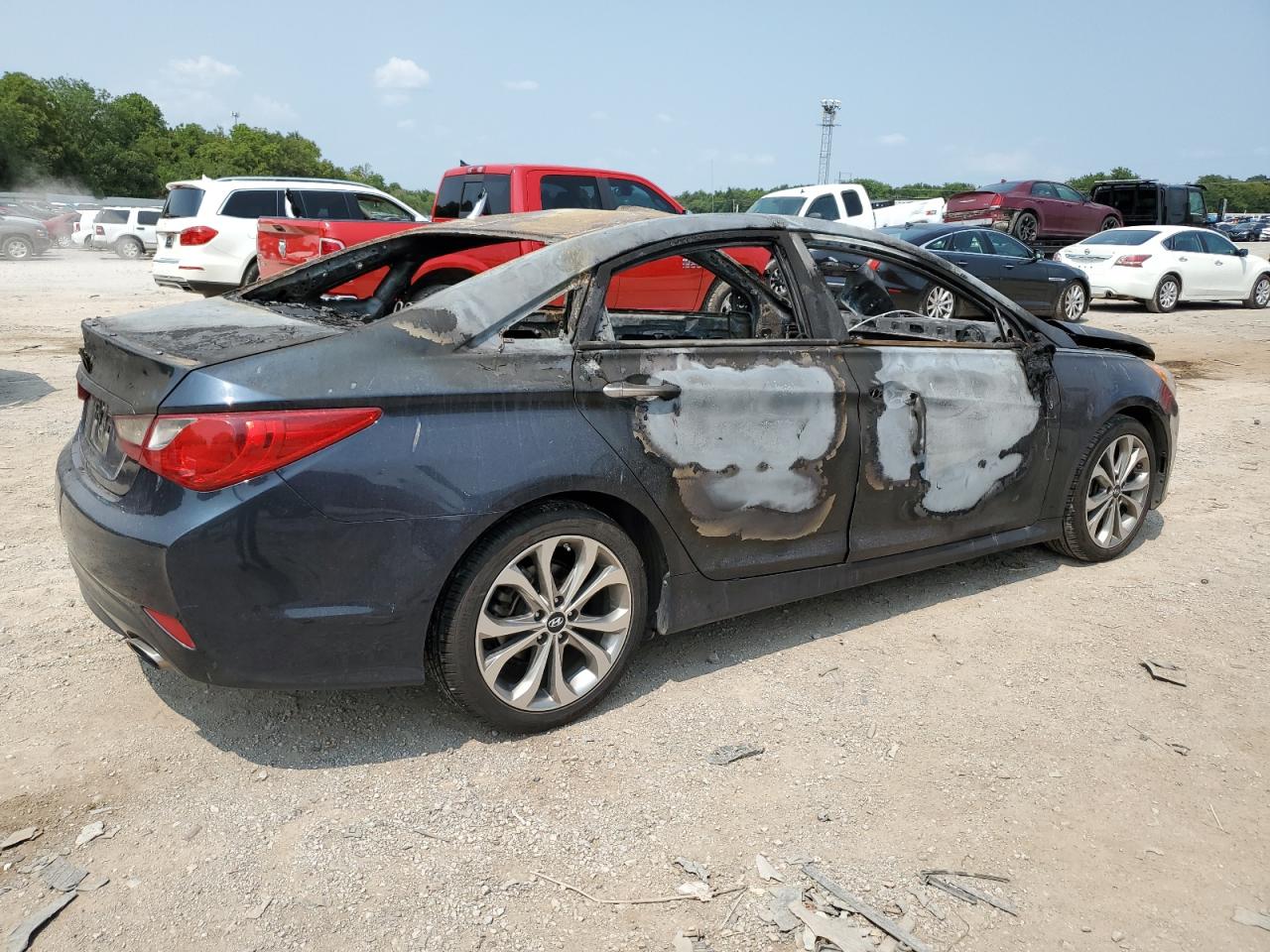 2014 Hyundai Sonata - Image 3