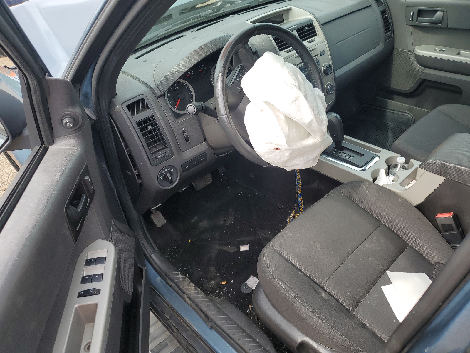 1FMCU0D74BKB21819 2011 Ford Escape Xlt