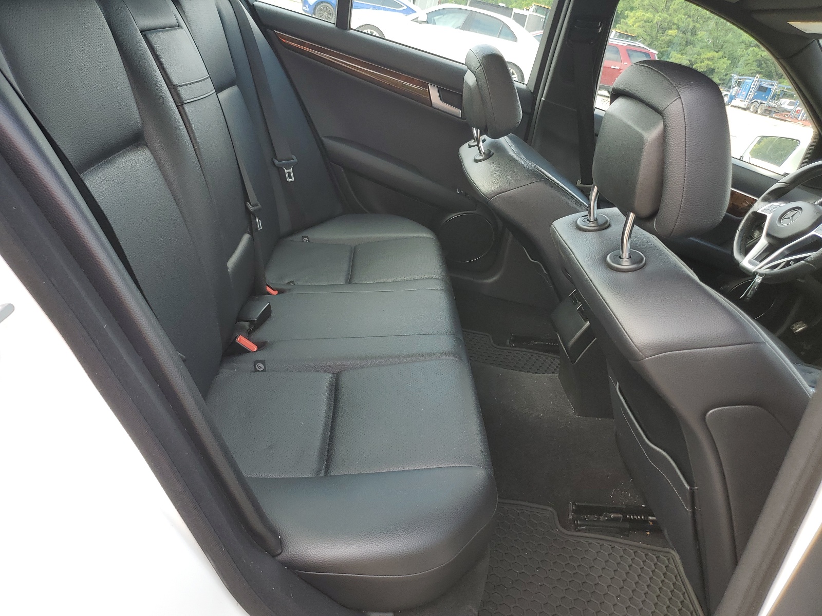 WDDGF8AB5DR257013 2013 Mercedes-Benz C 300 4Matic