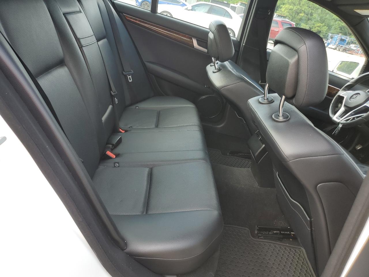 2013 Mercedes-Benz C 300 4Matic VIN: WDDGF8AB5DR257013 Lot: 63963144