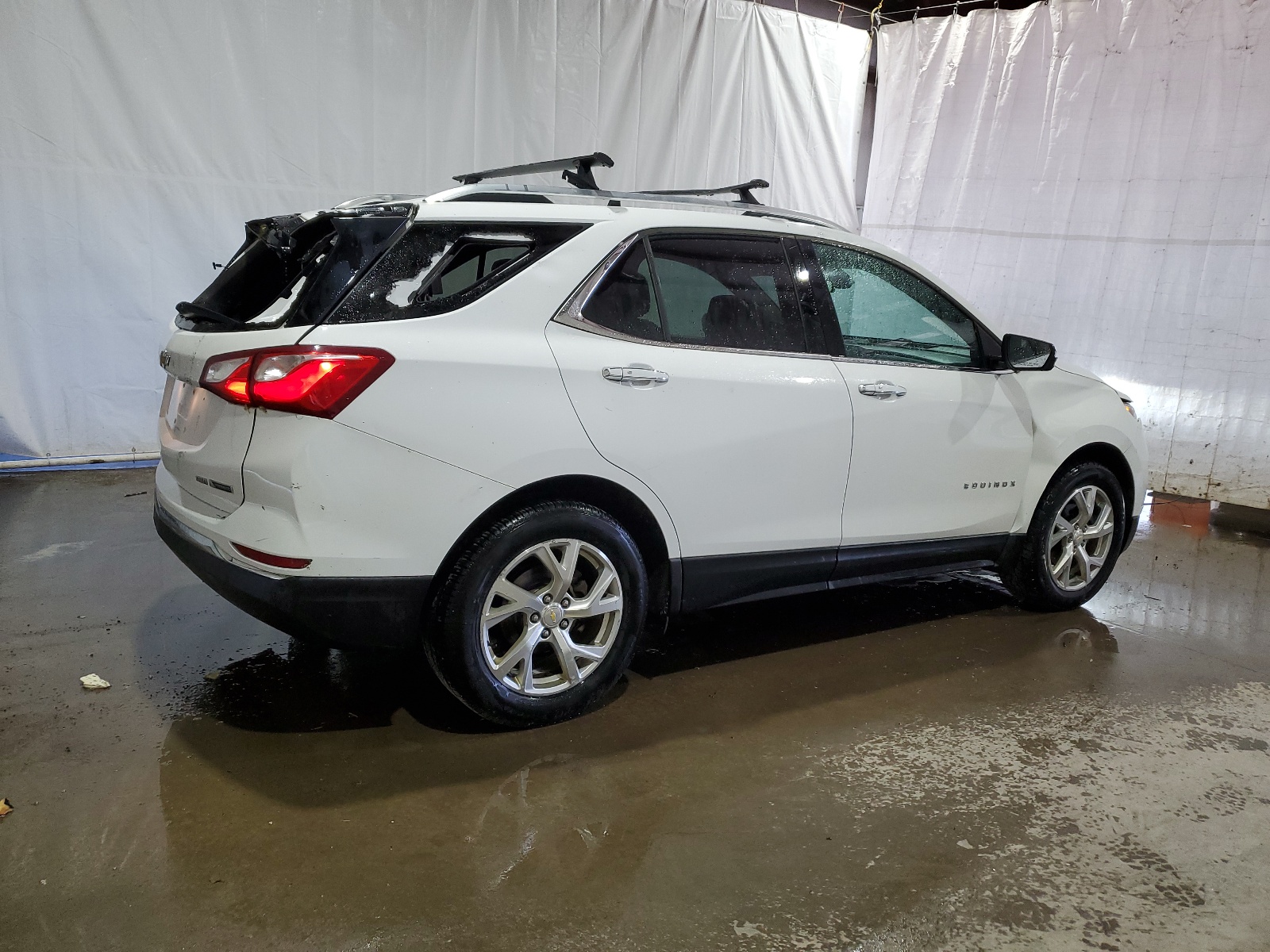 2018 Chevrolet Equinox Premier vin: 2GNAXVEV6J6192672