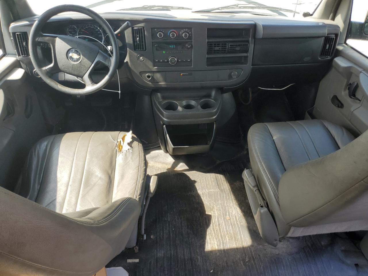 2010 Chevrolet Express G1500 VIN: 1GCUGADX8A1121901 Lot: 61839244