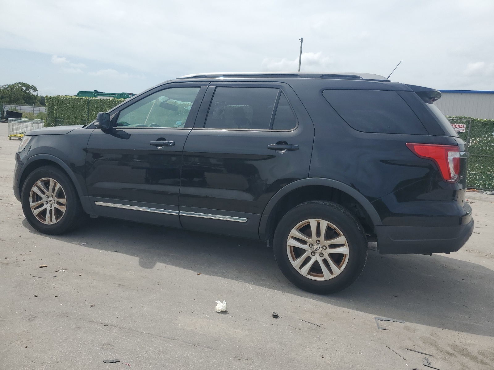 2018 Ford Explorer Xlt vin: 1FM5K8D86JGB37608