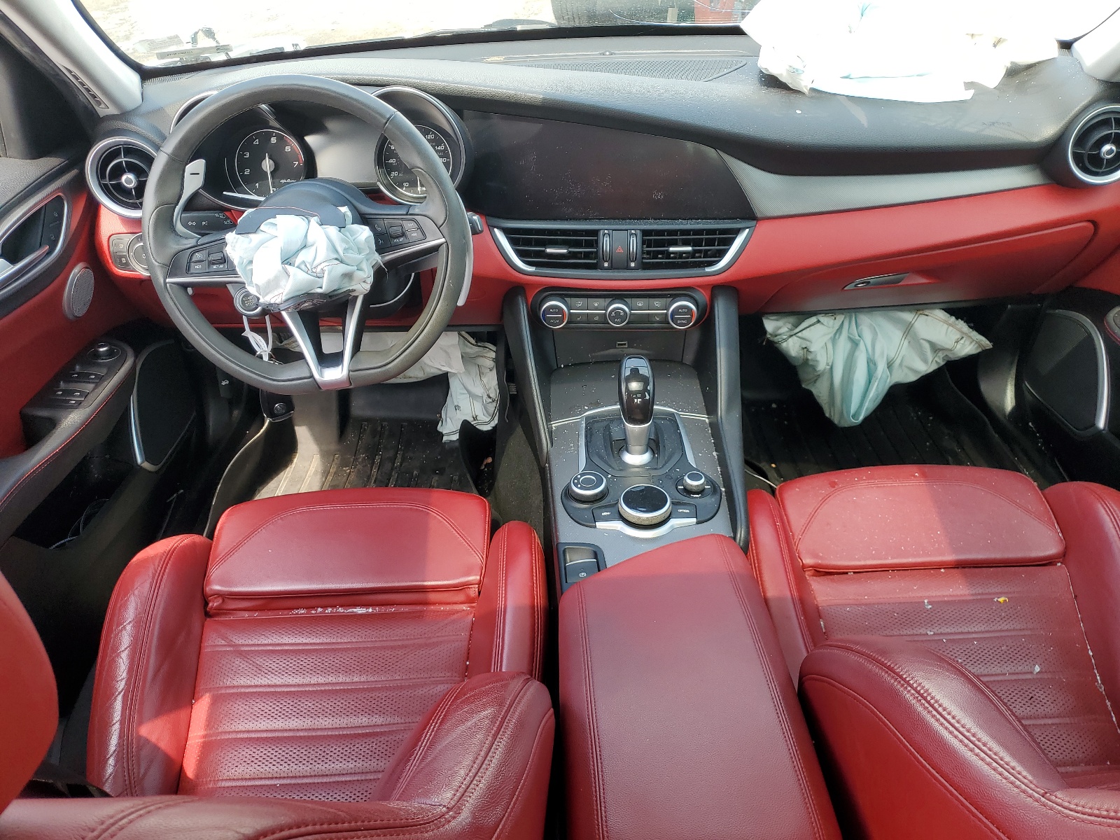 ZARFAEEN3J7577628 2018 Alfa Romeo Giulia Ti Q4