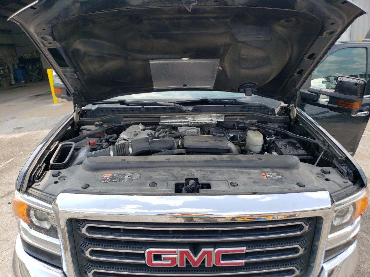 2018 GMC Sierra - Image 11