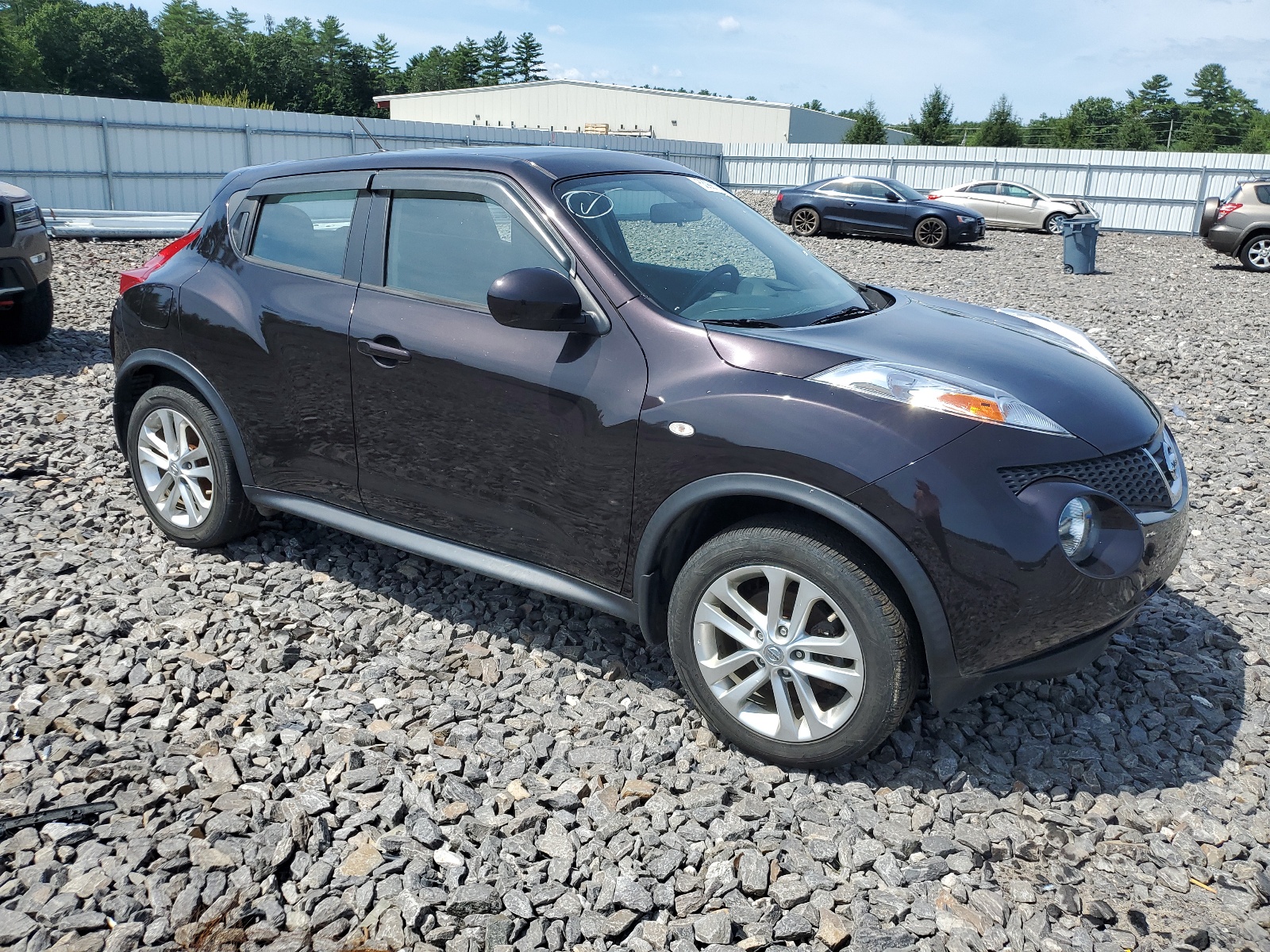 2014 Nissan Juke S vin: JN8AF5MV1ET482171