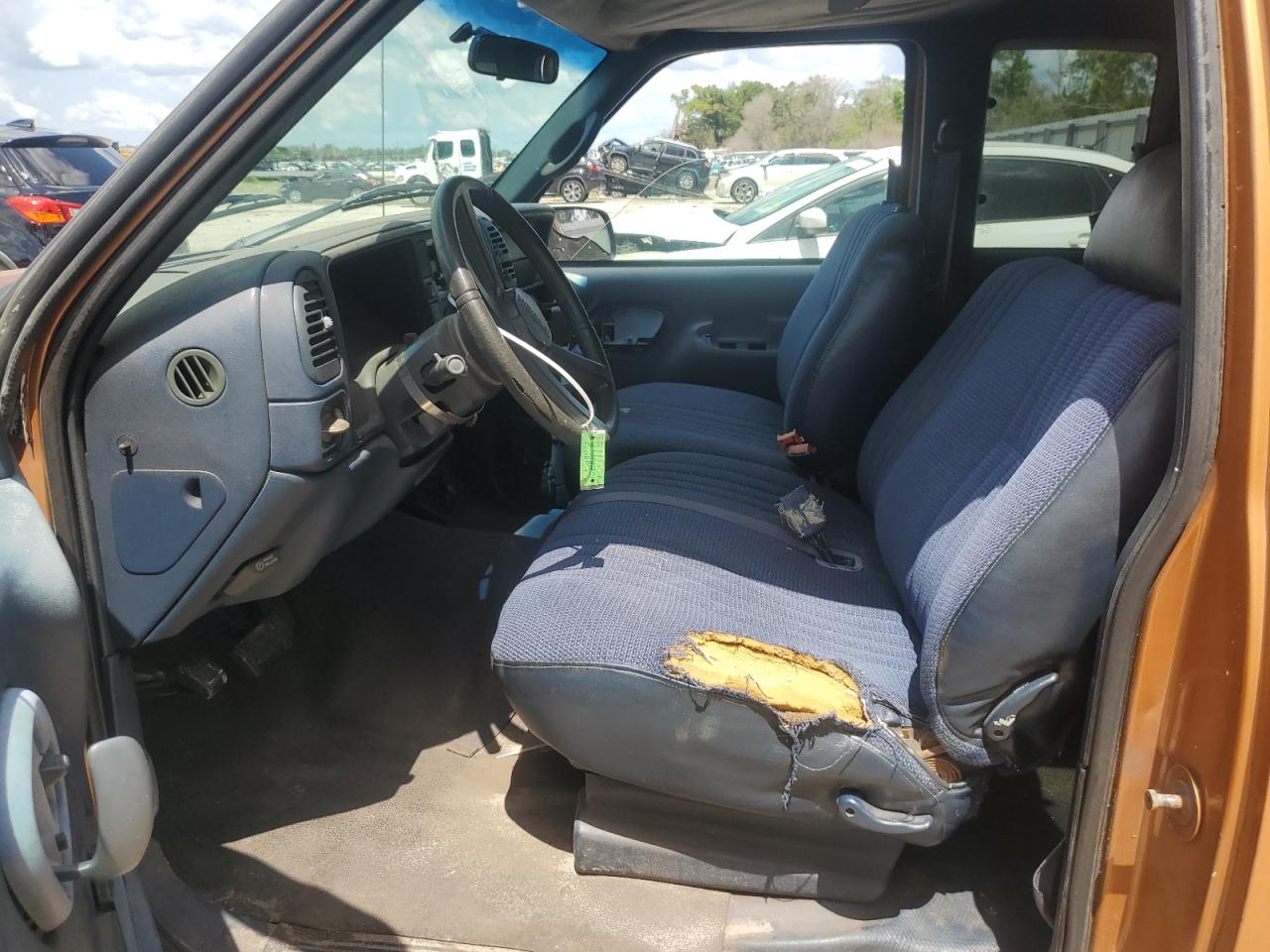 1997 GMC Sierra C1500 VIN: 2GTEC19M5V1527147 Lot: 63998644