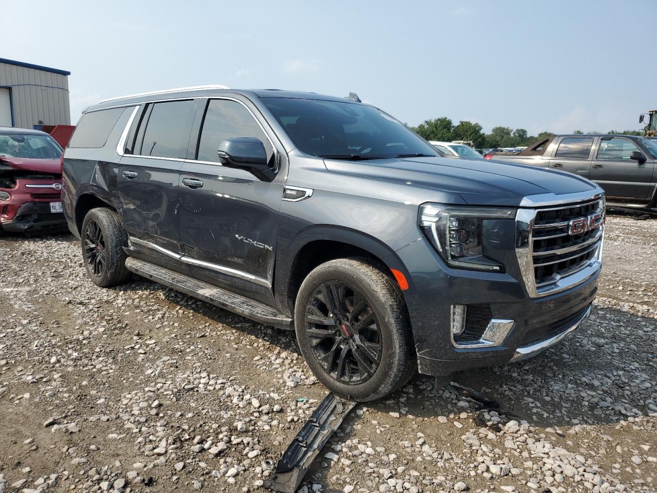 2021 GMC Yukon - Image 4
