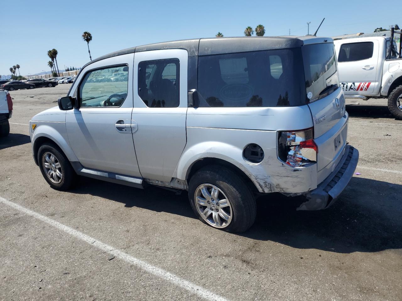 2006 Honda Element - Image 2