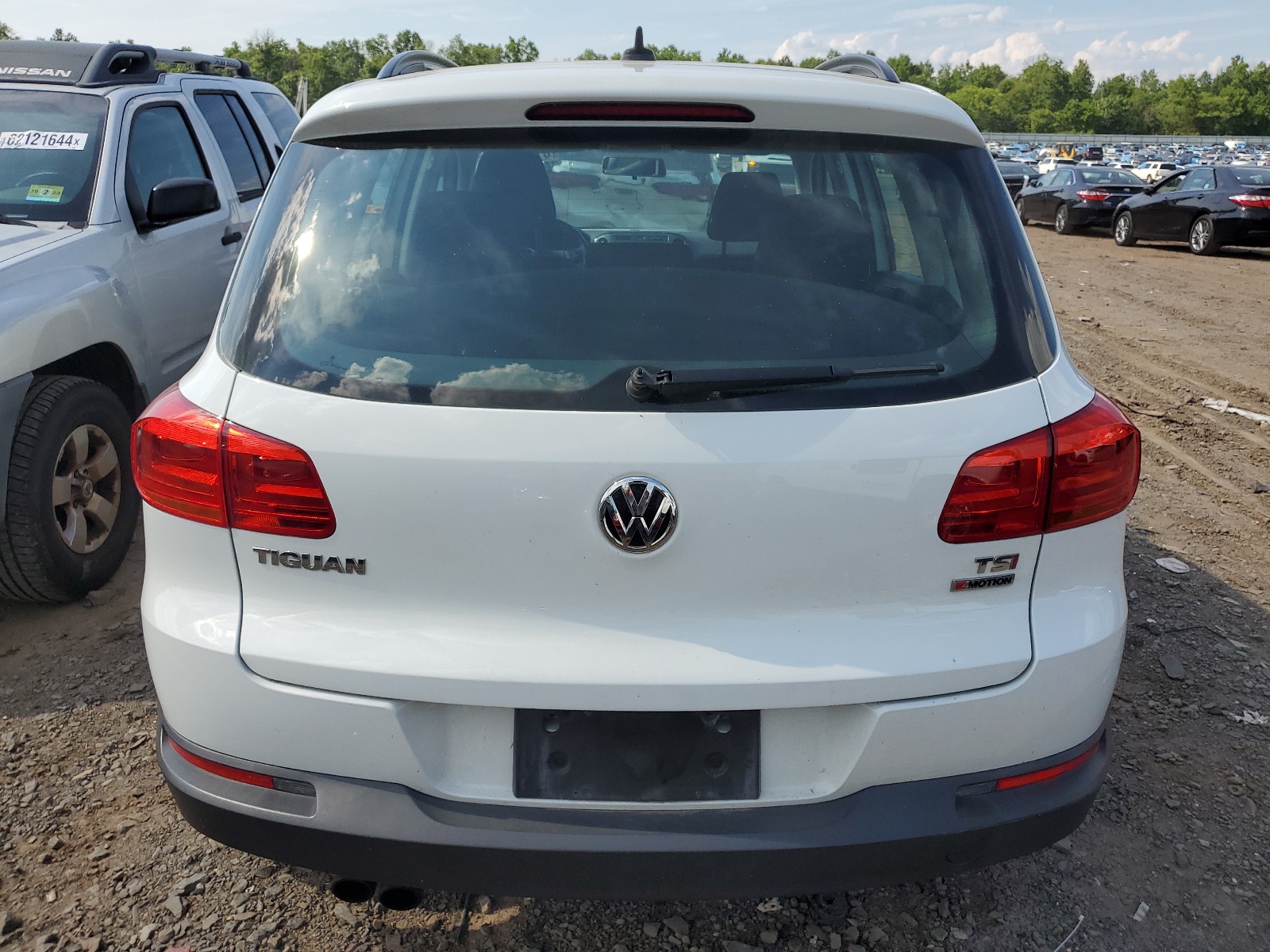 WVGBV7AX7HK051635 2017 Volkswagen Tiguan S