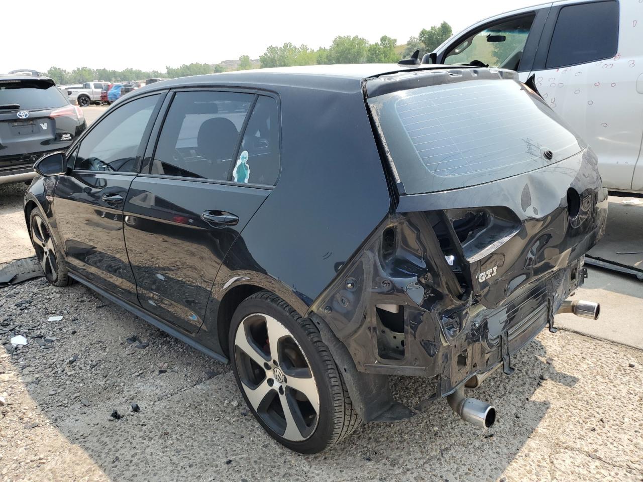 3VW4T7AU8GM020729 2016 VOLKSWAGEN GTI - Image 2