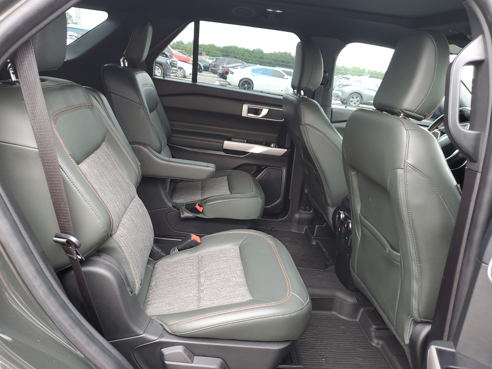 1FMSK8JH8NGB87956 2022 Ford Explorer Timberline