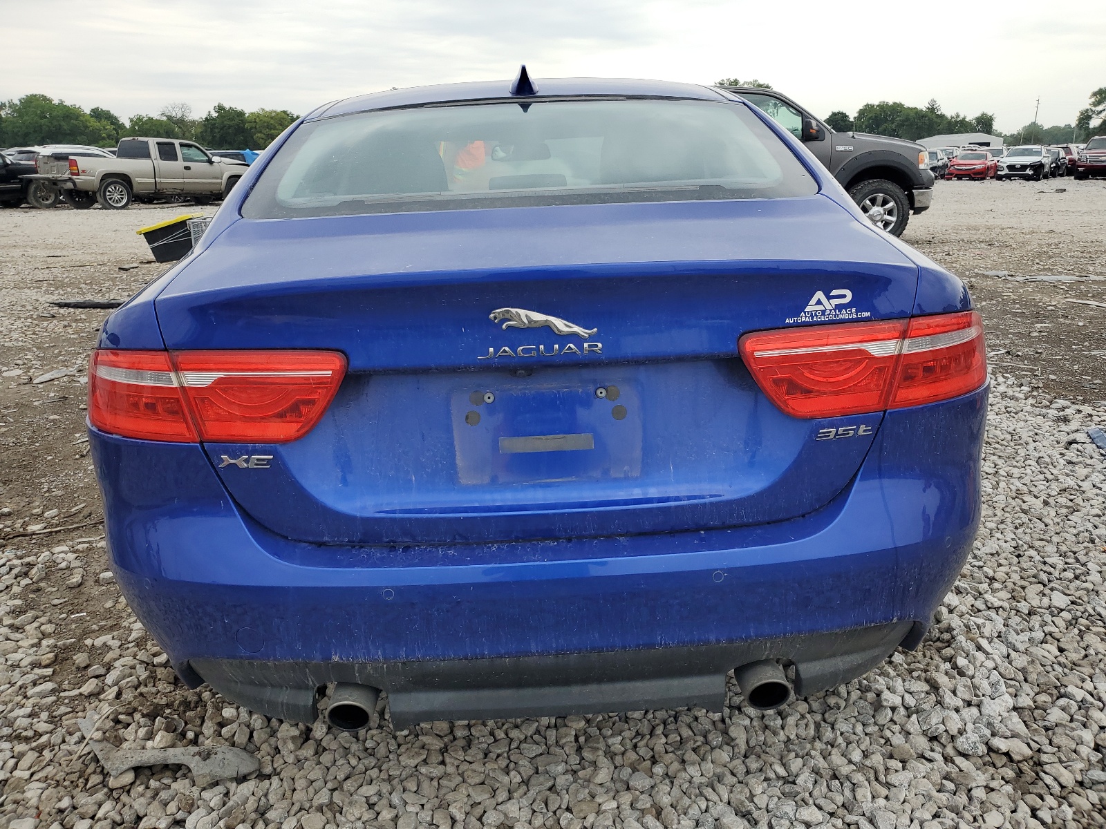 SAJAD4BV0HA967188 2017 Jaguar Xe Premium
