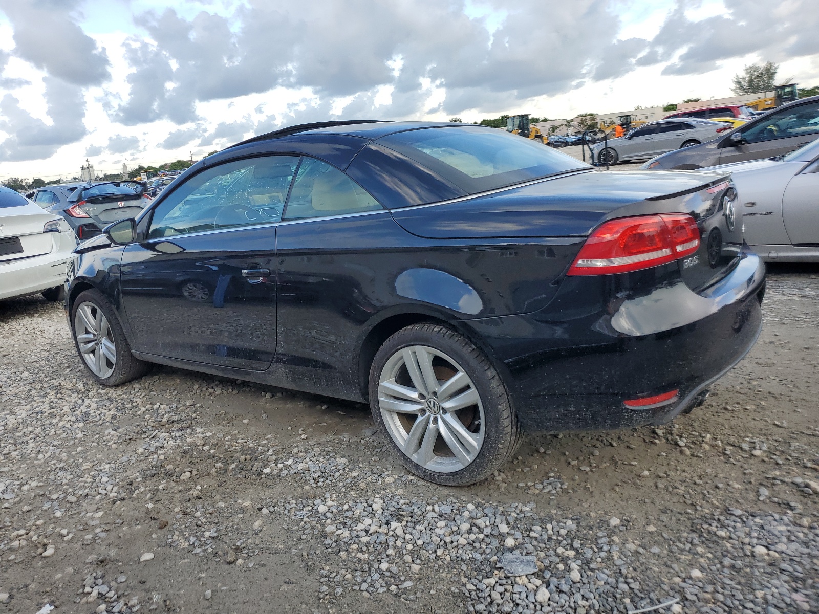 2014 Volkswagen Eos Lux vin: WVWFW8AH5EV003448